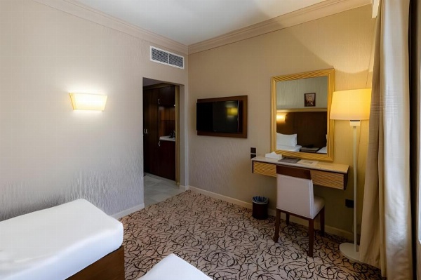 Dhiafat al raja hotel image 25